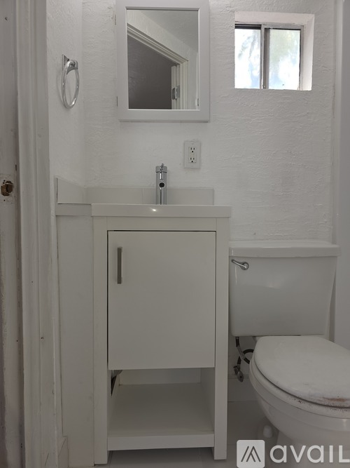 3818 West Portland Street, Unit Unit 4 Rental photo 5